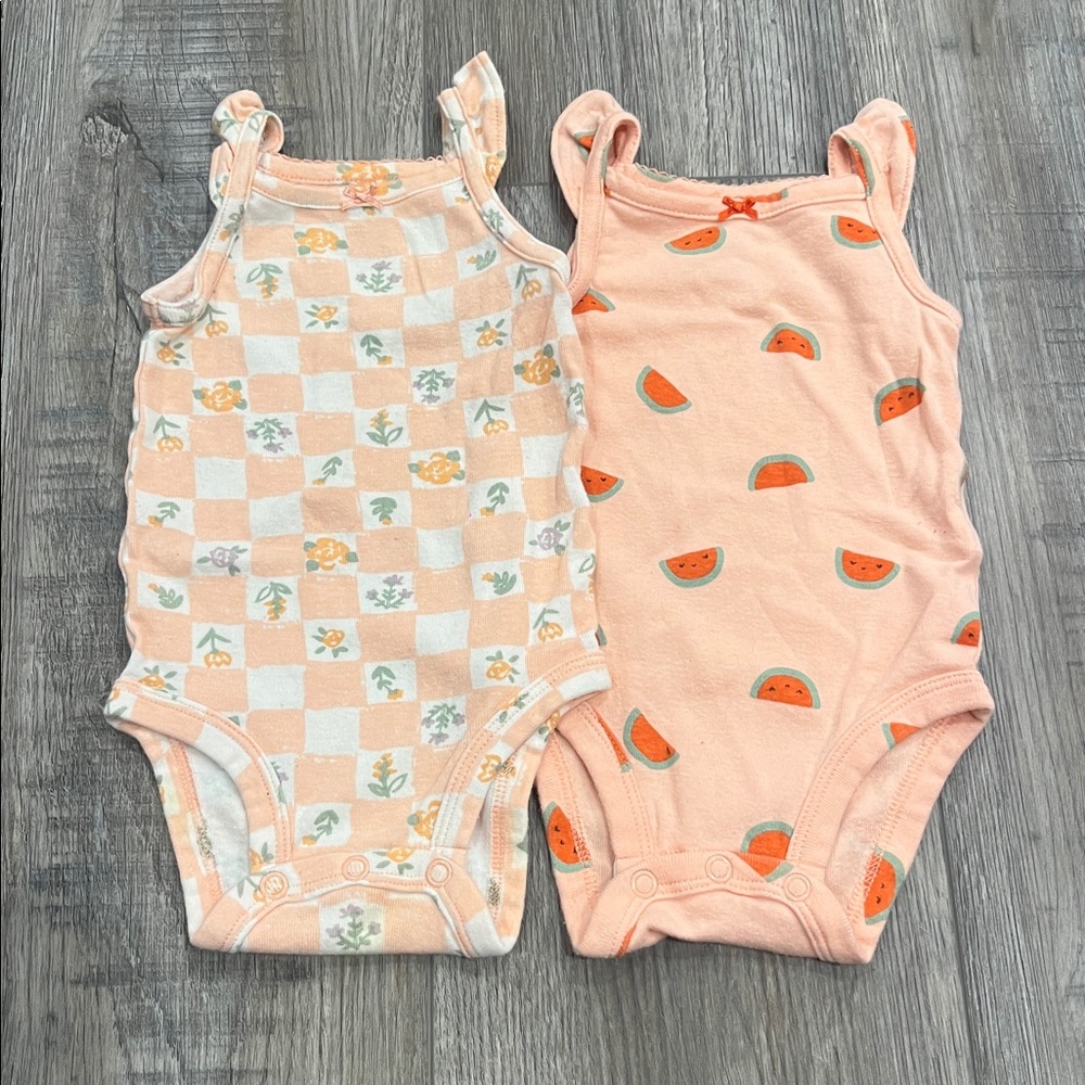 🦋5/10 2 Carters Tank Bodysuits
